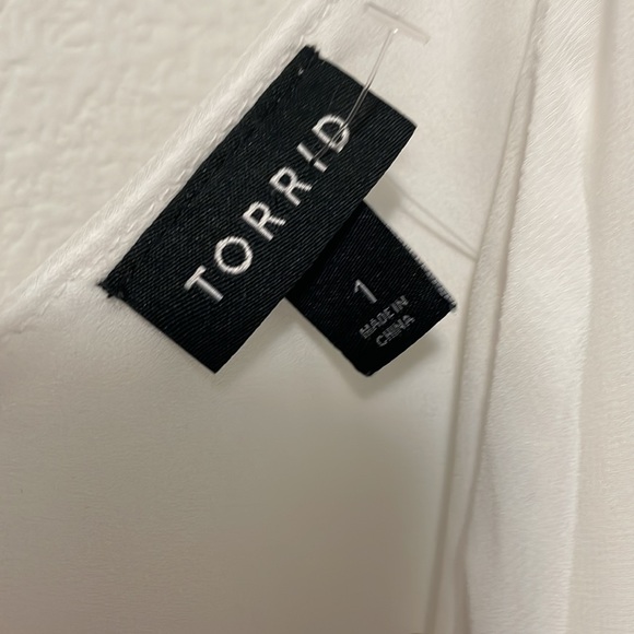 🛍️ Clearance Torrid Camisole Top - White - Picture 3 of 3